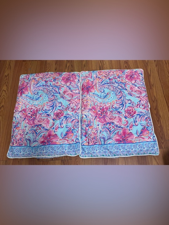 Pottery Barn Other - Lilly Pulitzer pottery barn teen in pillow shams
